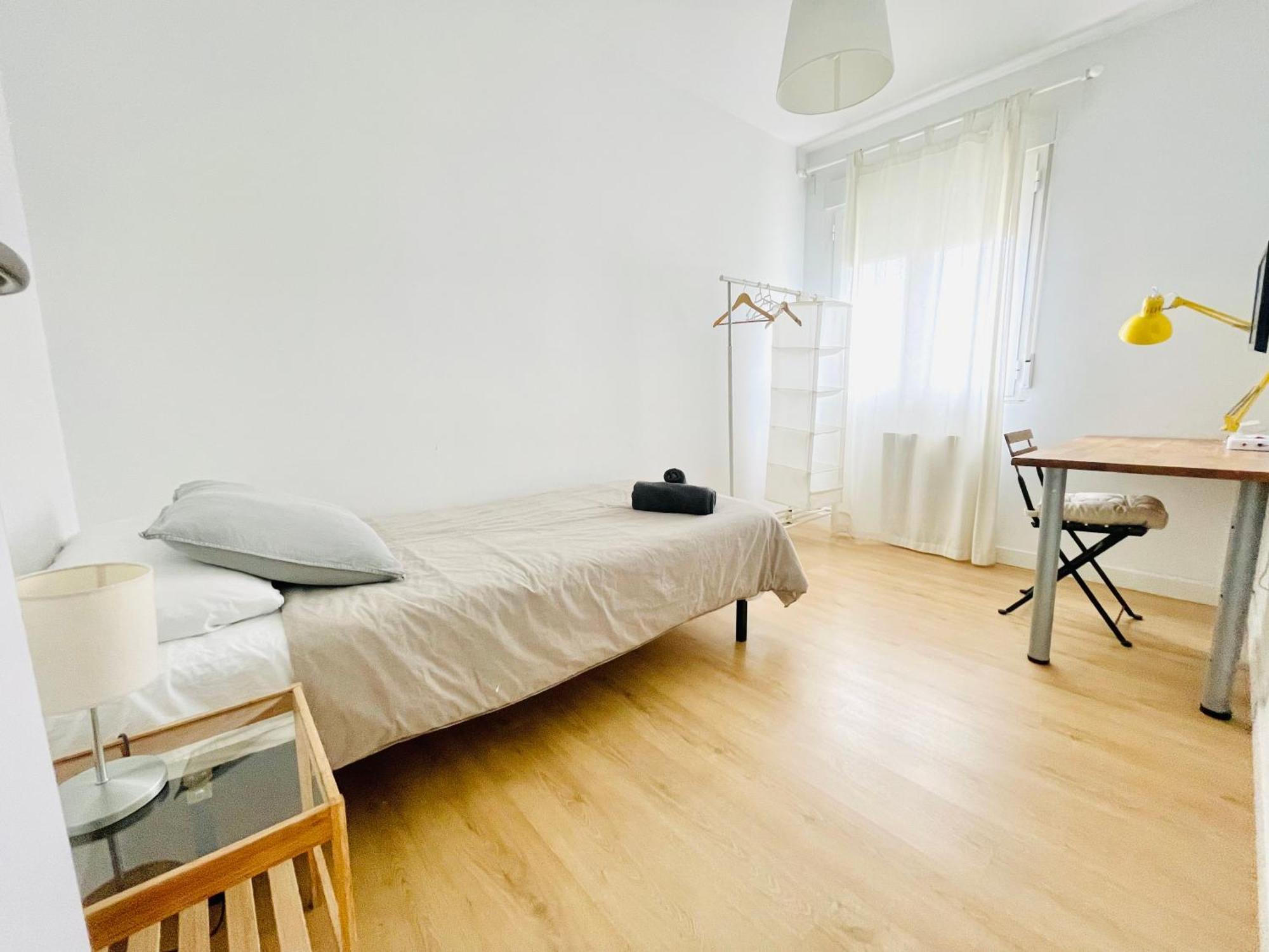Piso Acogedor Y Tranquilo - Junto A Ifema Y Aerop. Apartment Madrid Exterior photo