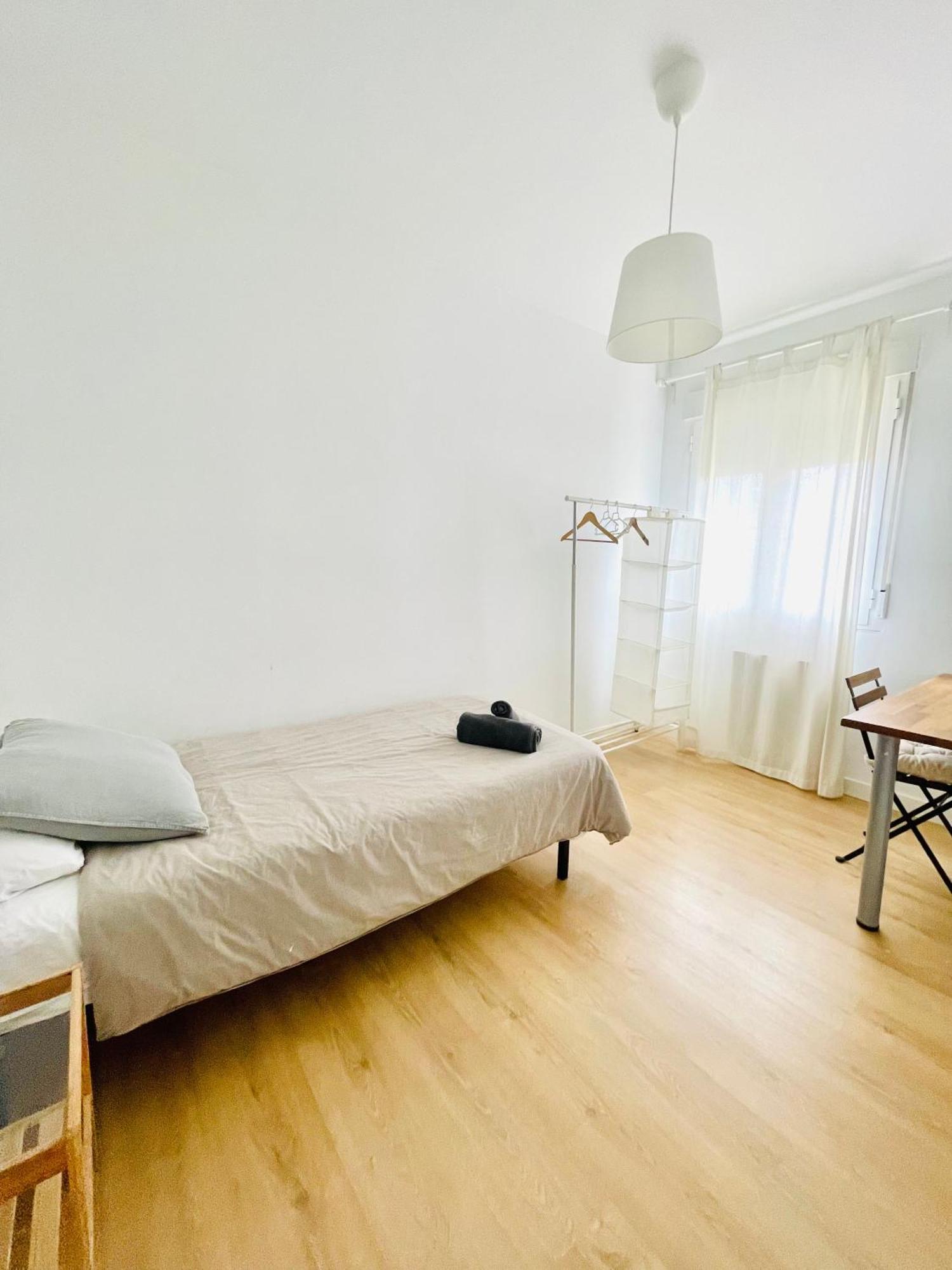 Piso Acogedor Y Tranquilo - Junto A Ifema Y Aerop. Apartment Madrid Exterior photo